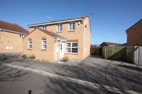 3 bedroom Semi-Detached to rent